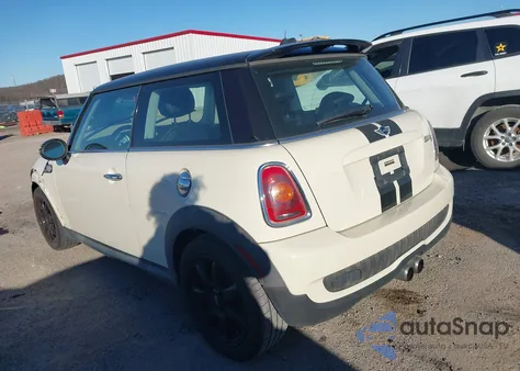 2009 Mini Cooper S z USA, uszkodzony, nr VIN WMWMF73589TW85437